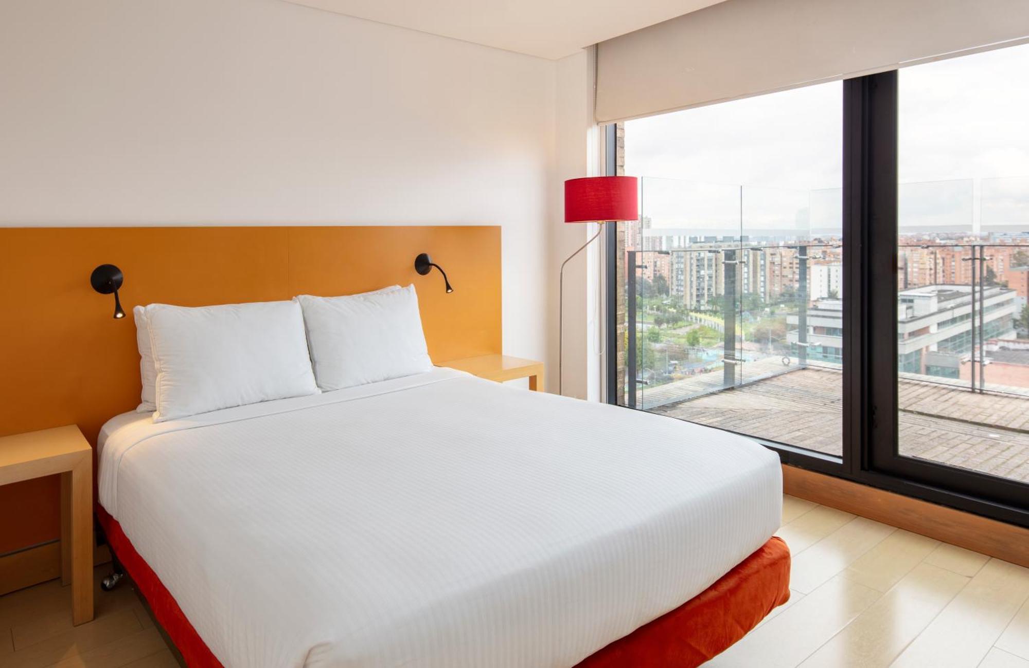 Fairfield By Marriott Embajada 酒店 4*