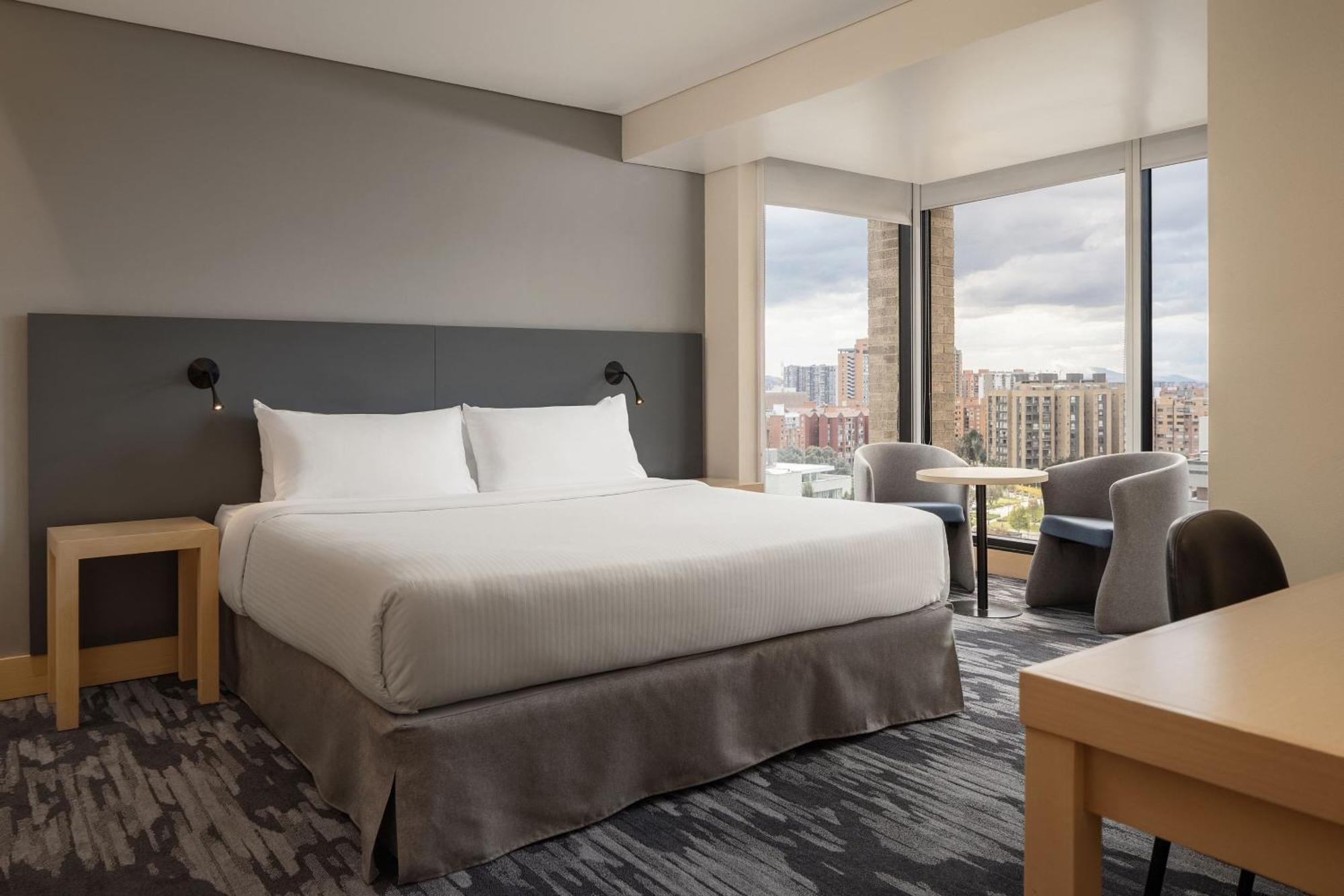 酒店 Fairfield By Marriott Embajada 4*